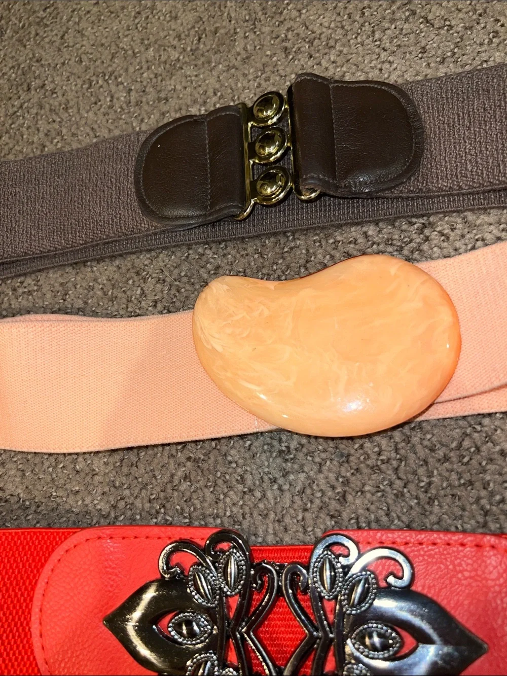 5 vintage women’s 80’s style stretch belts
